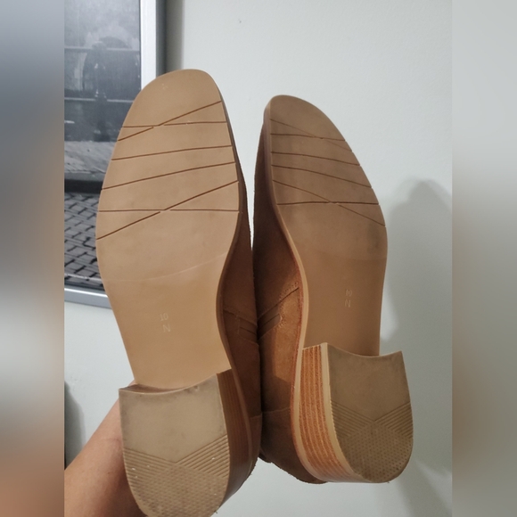 Vaneli Tan Leather Boots - Picture 8 of 10